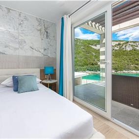 Luxury 5 Bedroom Beachfront Villa near Dubrovnik, Sleeps 11-12